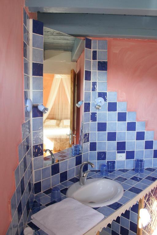 Chambres D'Hotes La Cime Beaujolaise Poule-les-Echarmeaux Номер фото